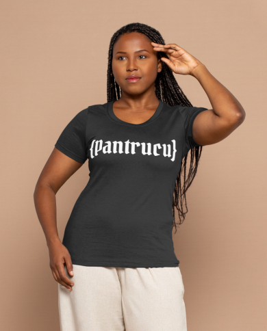 Camiseta Negra con logo Blanco largo