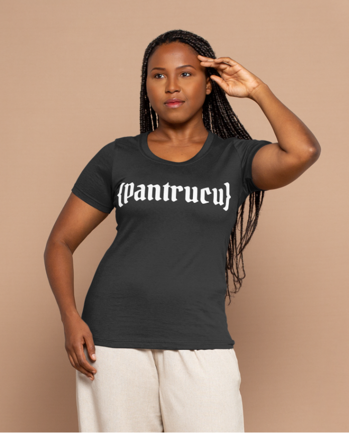 Camiseta Negra con logo Blanco largo