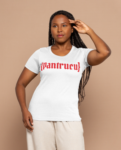 Camiseta Blanca con logo rojo largo