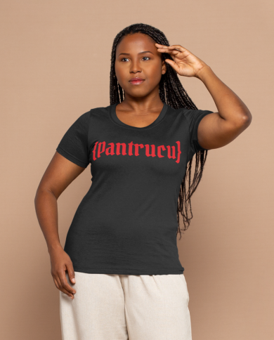 Camiseta Negra con logo Rojo largo